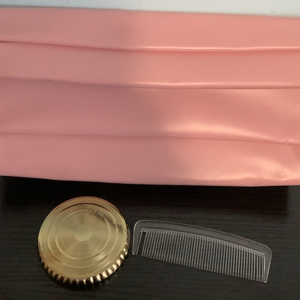 Vintage Pink Majestic Clutch with Comb and Compact - Picture 11 of 11